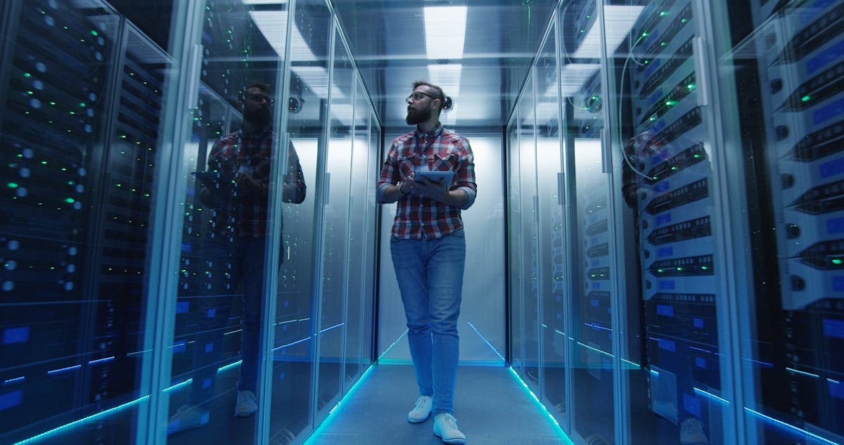 Common Data Center Fiber Connections: What You Need To Know